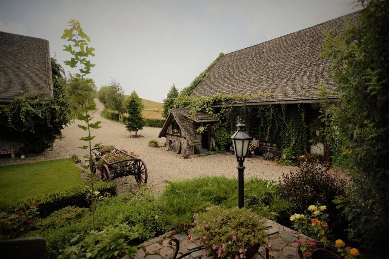 Domy Konesera Trzcin Exterior photo